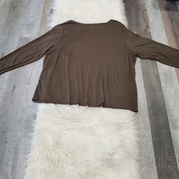 Maurices 24/7 sleeves top - Picture 4 of 5